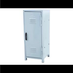 Mini locker with key